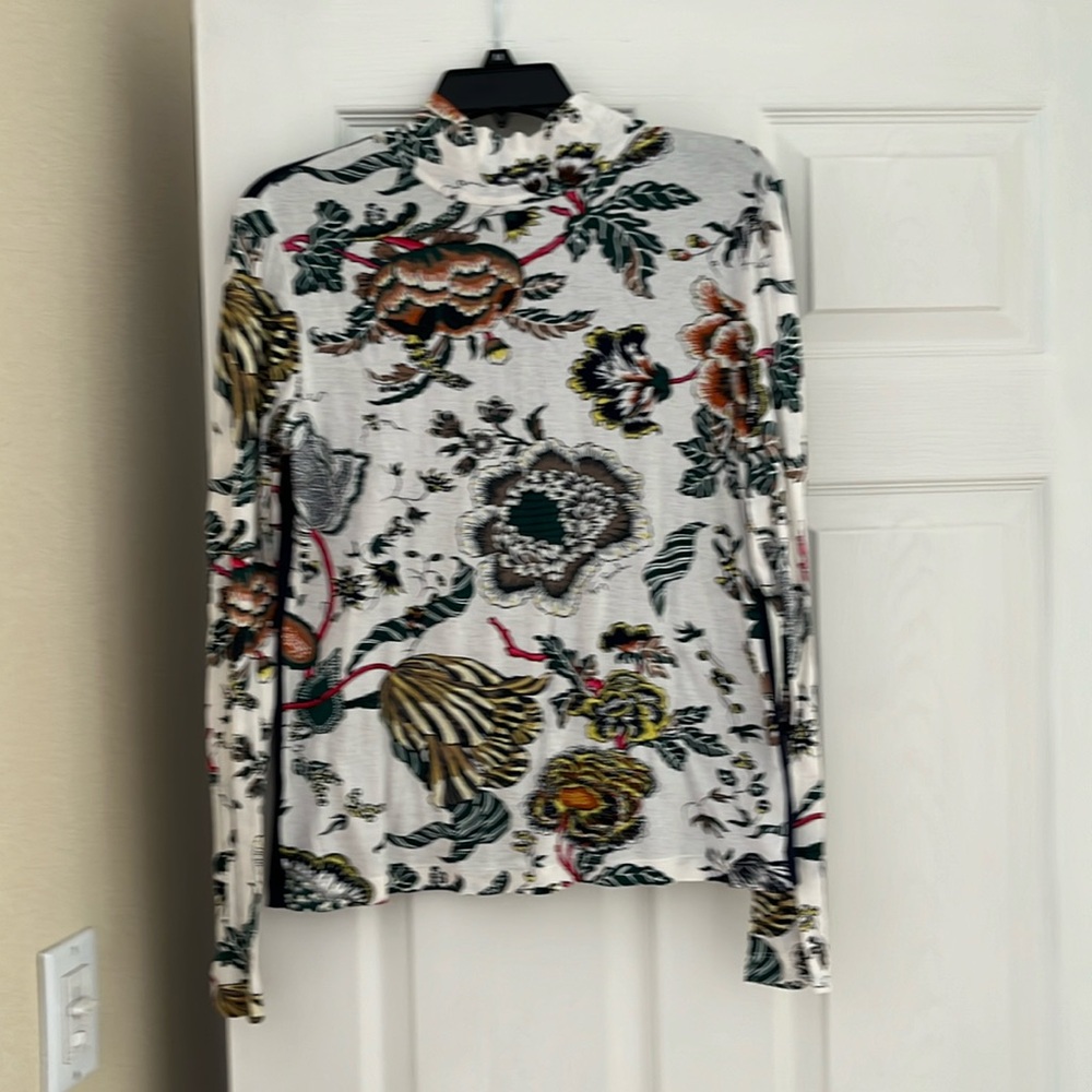 Tory Burch zip back turtleneck size L great condition